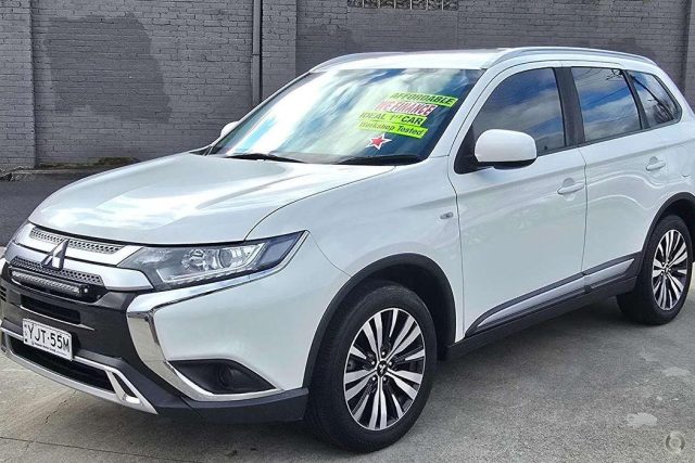 2019 MITSUBISHI OUTLANDER