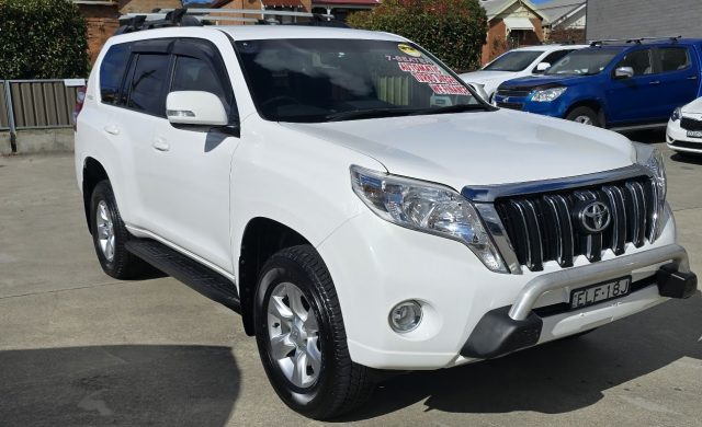 2012 Toyota Prado - Image 3