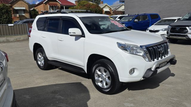2012 Toyota Prado - Image 4