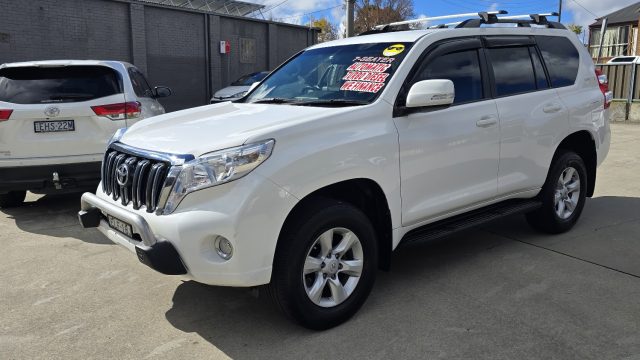 2012 Toyota Prado - Image 9