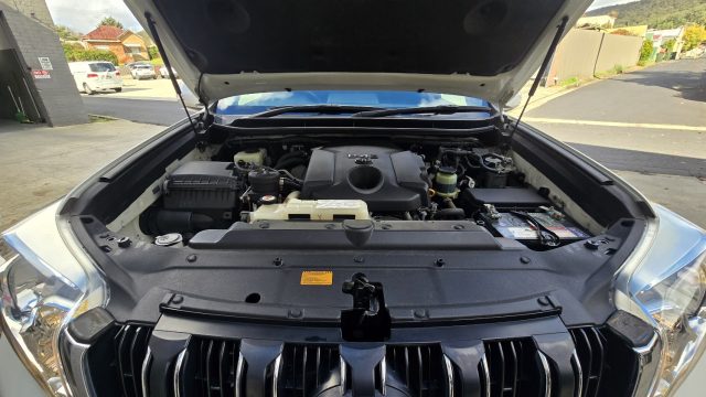 2012 Toyota Prado - Image 16