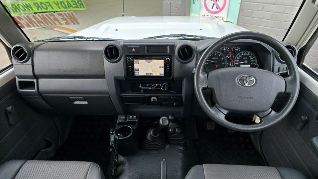 2021 Toyota LandCruiser Military - Image 11