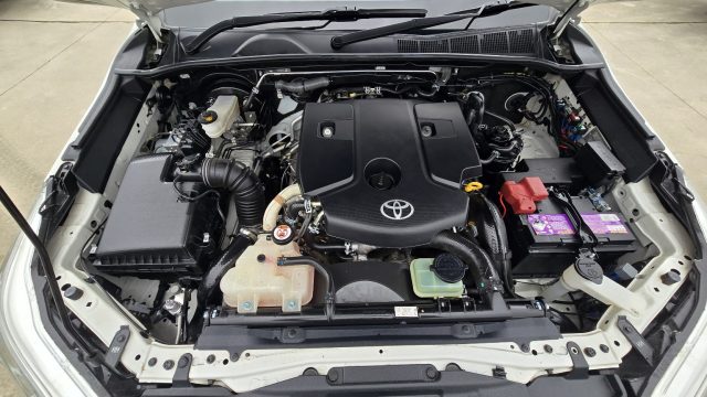2017 Toyota Hilux - Image 19