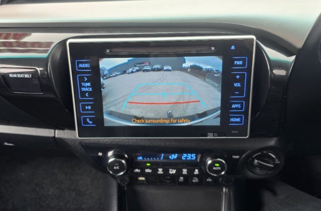 2017 Toyota Hilux - Image 22
