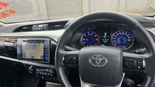 2017 Toyota Hilux - Image 26