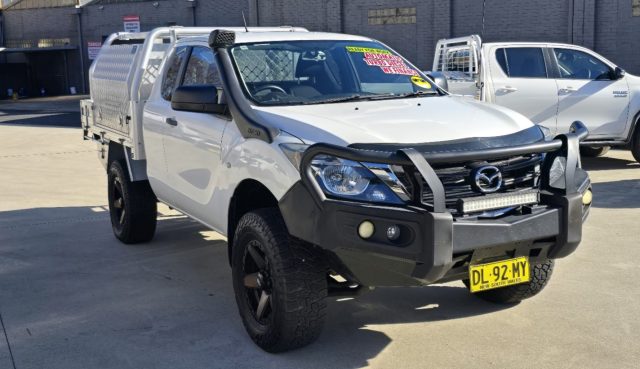 MAZDA BT-50 - Image 8