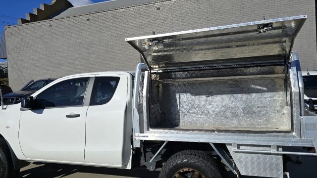 MAZDA BT-50 - Image 12