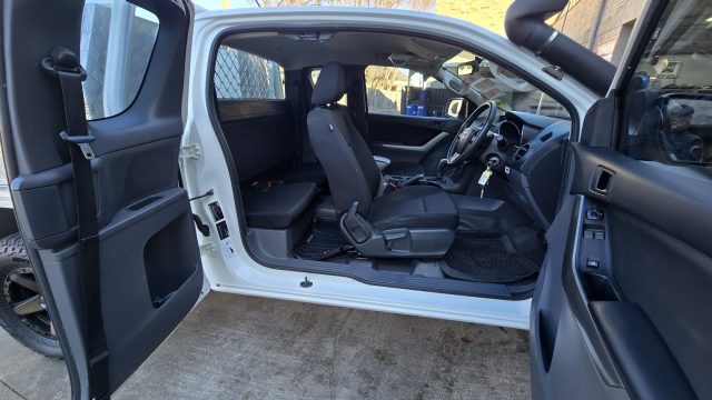 MAZDA BT-50 - Image 2