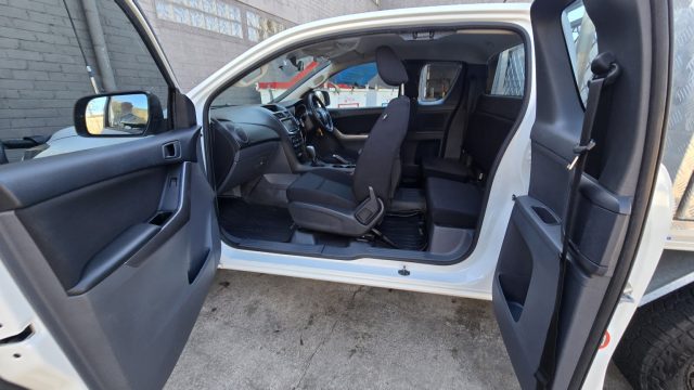 MAZDA BT-50 - Image 19