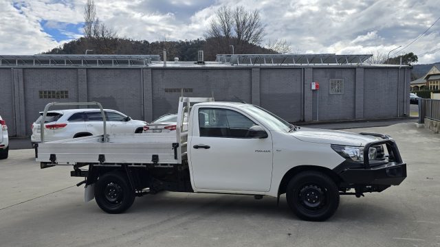 2019 Toyota Hilux - Image 4
