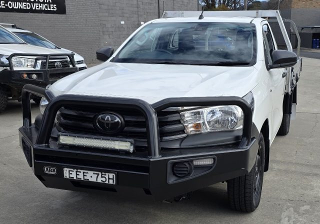 2019 Toyota Hilux - Image 5