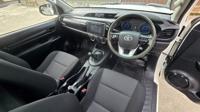 2019 Toyota Hilux - Image 10