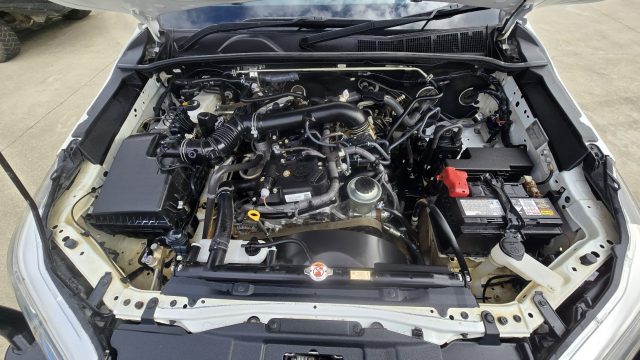 2019 Toyota Hilux - Image 12