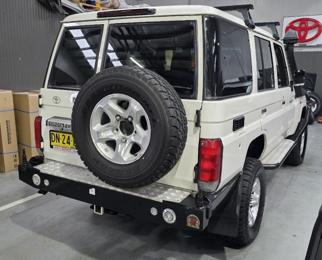 2020 Toyota LandCruiser Military - Image 5