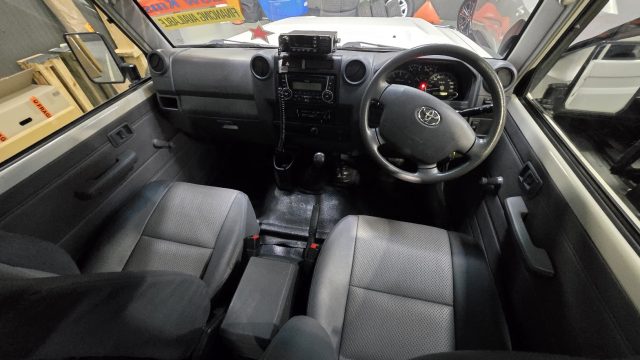 2020 Toyota LandCruiser Military - Image 8
