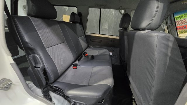 2020 Toyota LandCruiser Military - Image 10