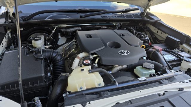 2023 Toyota Hilux - Image 15