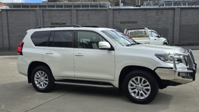 2021 Toyota Prado - Image 5