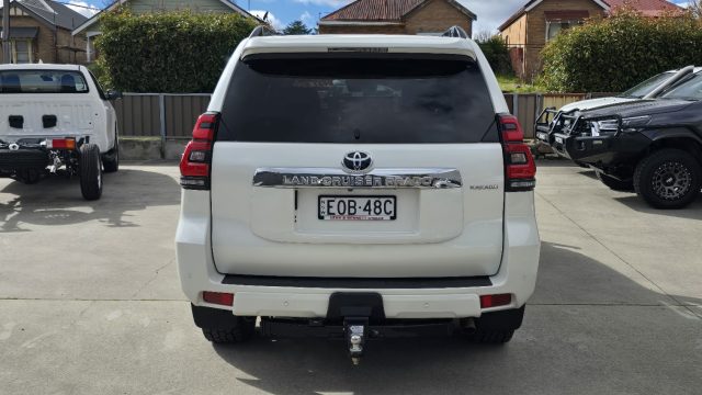 2021 Toyota Prado - Image 9