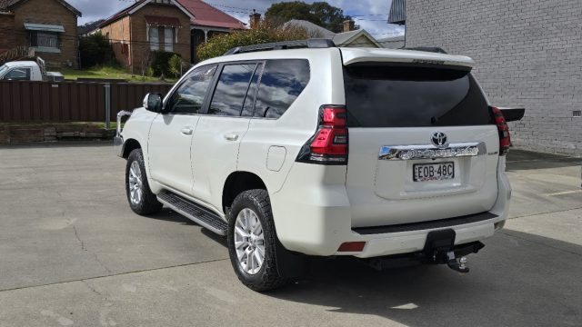 2021 Toyota Prado - Image 10