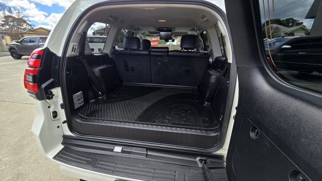 2021 Toyota Prado - Image 16