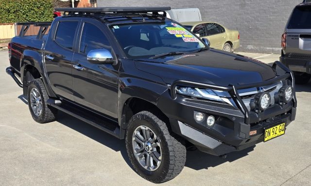 2023 MITSUBISHI TRITON - Image 3