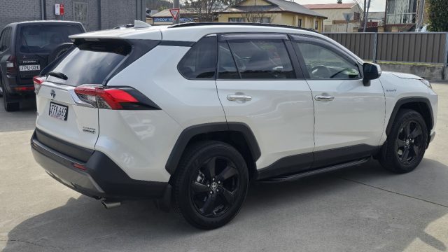 2021 Toyota Rav4 Hybrid - Image 6