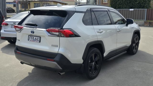 2021 Toyota Rav4 Hybrid - Image 7