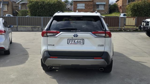 2021 Toyota Rav4 Hybrid - Image 8