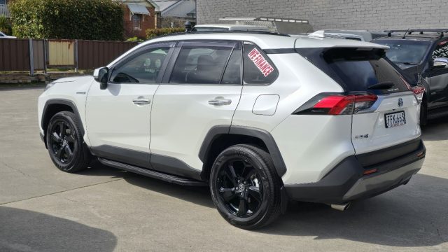 2021 Toyota Rav4 Hybrid - Image 10