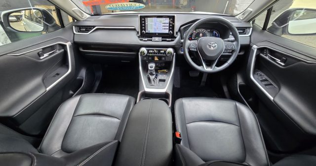2021 Toyota Rav4 Hybrid - Image 2