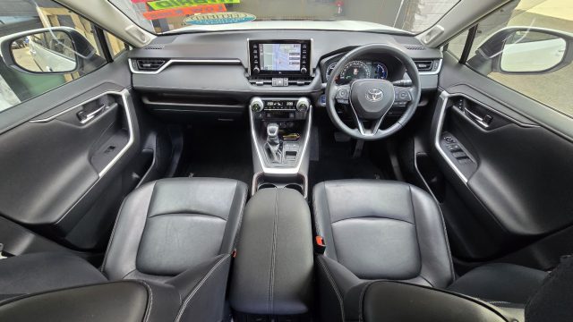 2021 Toyota Rav4 Hybrid - Image 11