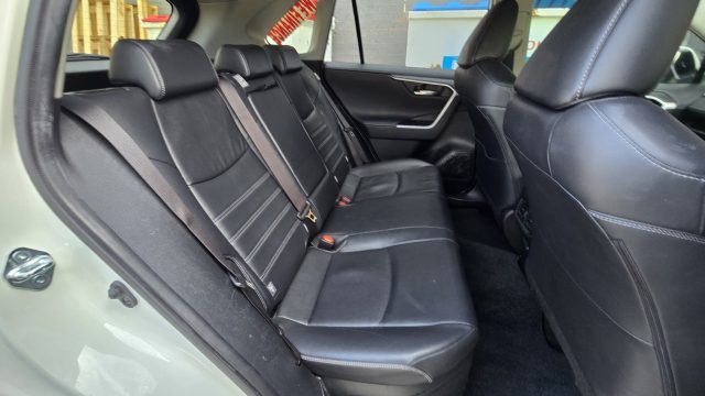 2021 Toyota Rav4 Hybrid - Image 12