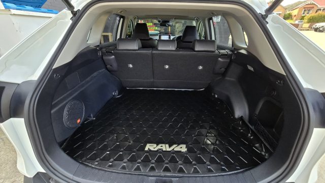 2021 Toyota Rav4 Hybrid - Image 13