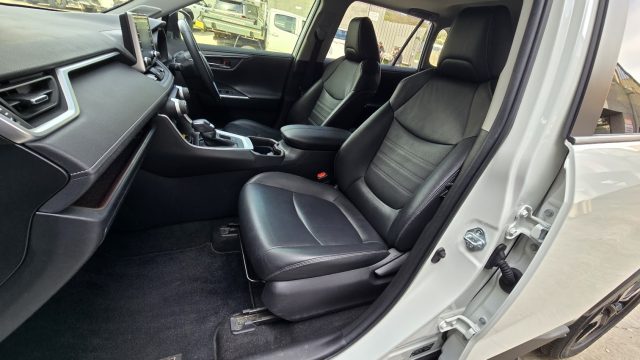 2021 Toyota Rav4 Hybrid - Image 14