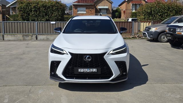 2024 Lexus NX350h - Image 5