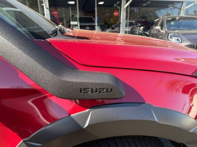 2025 ISUZU D-MAX - Image 23