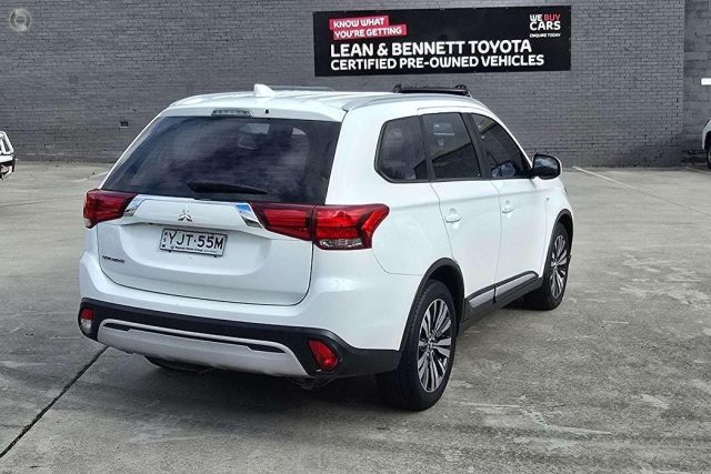 2019 MITSUBISHI OUTLANDER - Image 3