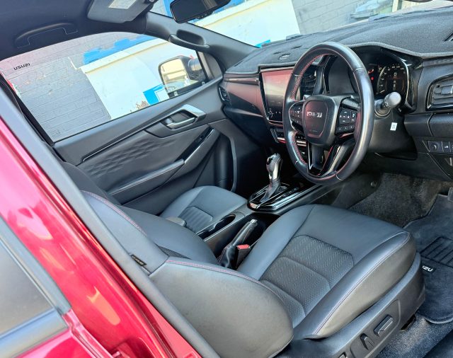 2025 ISUZU D-MAX - Image 25