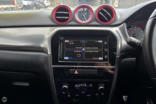 2017 SUZUKI VITARA - Image 14