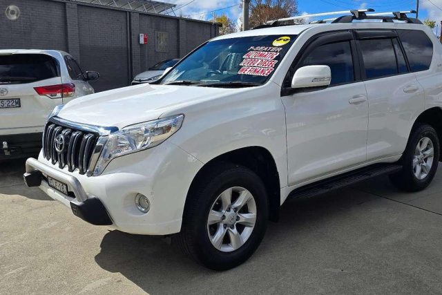 2016 Toyota Prado - Image 10