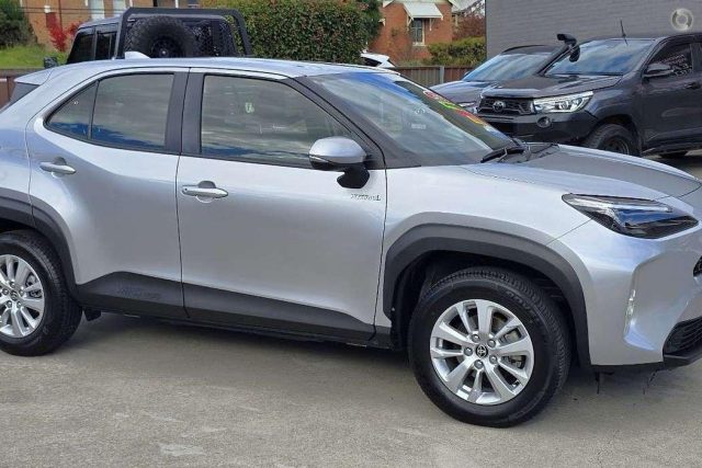 2023 Toyota Yaris Cross Hybrid - Image 18