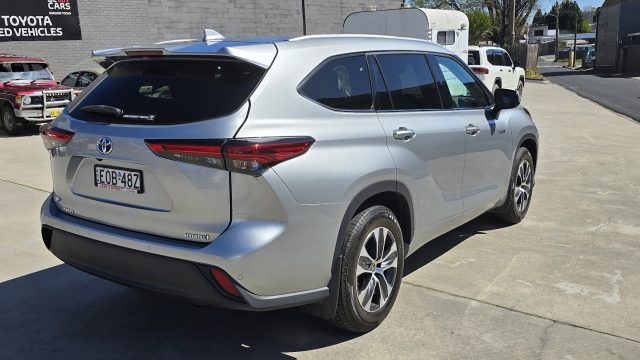 2021 Toyota Kluger Hybrid - Image 5