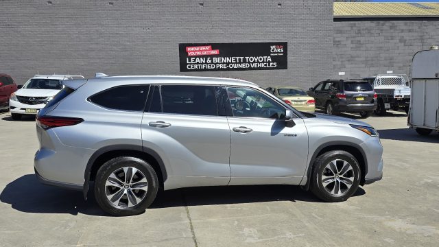 2021 Toyota Kluger Hybrid