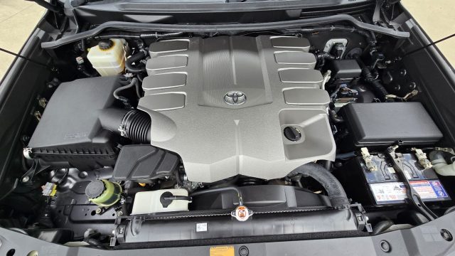 2016 Toyota LandCruiser - Image 14