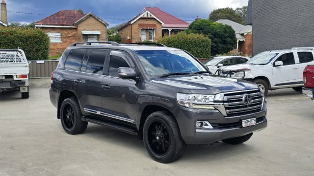 2016 Toyota LandCruiser - Image 18