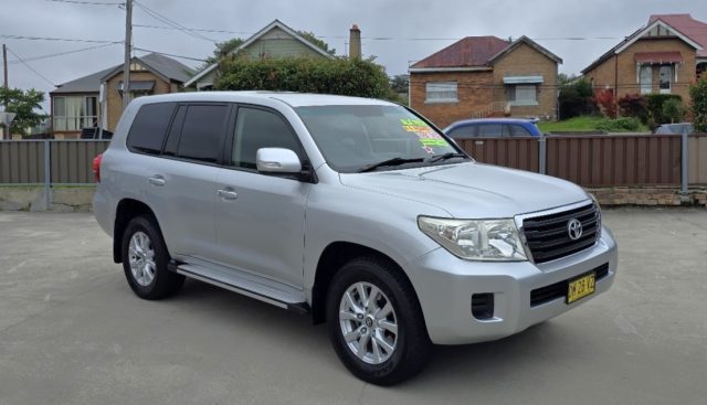 2014 Toyota LandCruiser - Image 3