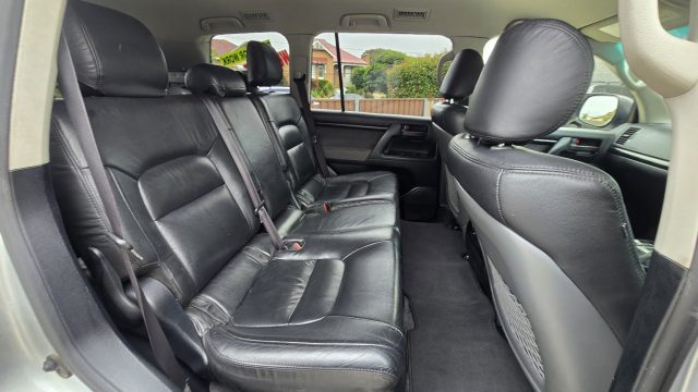 2014 Toyota LandCruiser - Image 16
