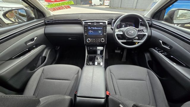 2024 Hyundai TUCSON - Image 2