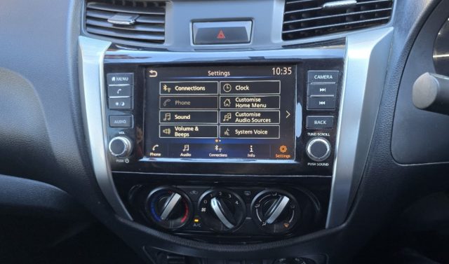 2021 NISSAN NAVARA - Image 25